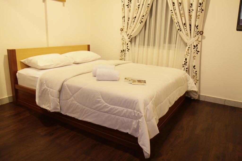 Hotel Lotus Bandung Habitación foto